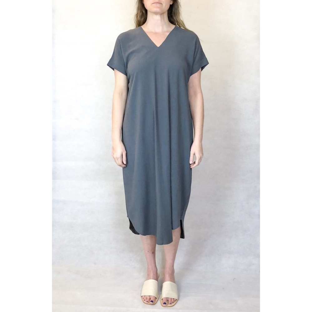 7115 by Szeki Blue Gray Reversible Midi Dress